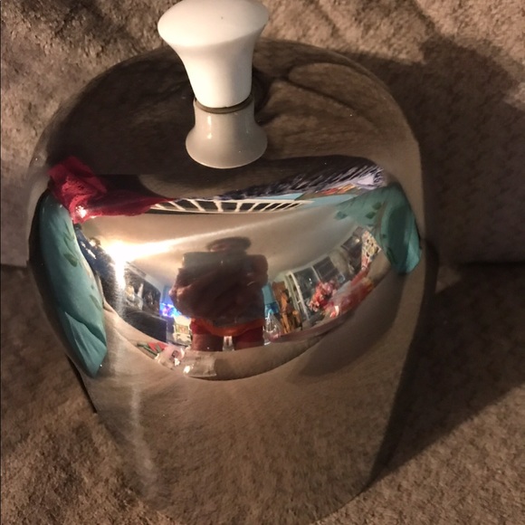 Stainless steel and porcelain tea cozy. - Picture 6 of 6